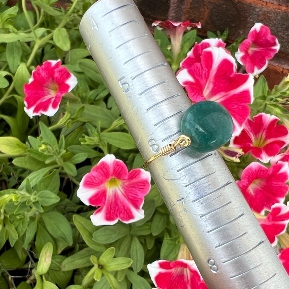 GREEN Quartz Gold Ring - Picture 8 of 15